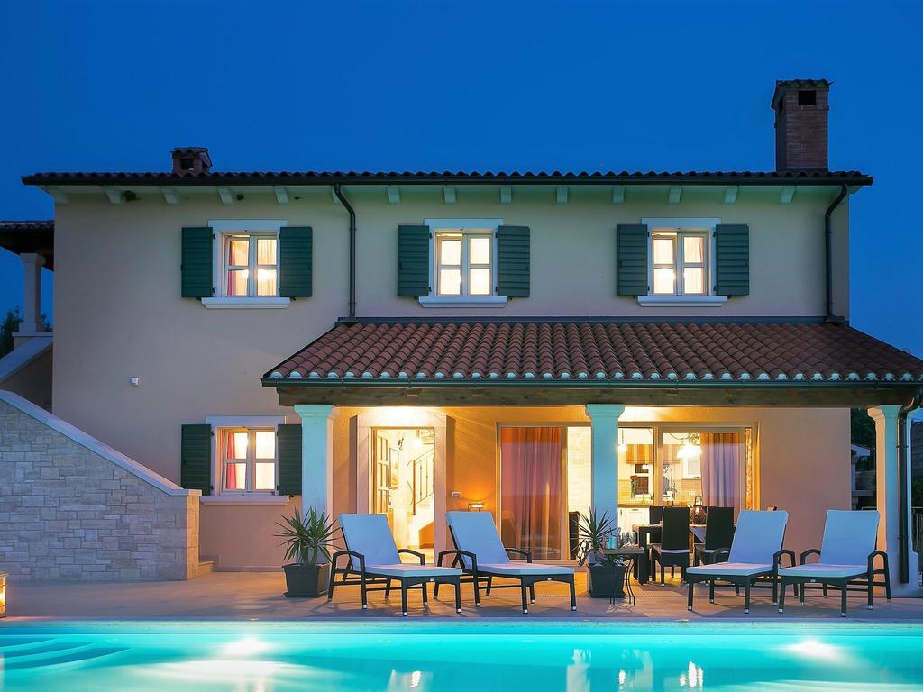 Luxurious Villa With Swimming Pool In Sveti Lovrec Selina Exterior foto